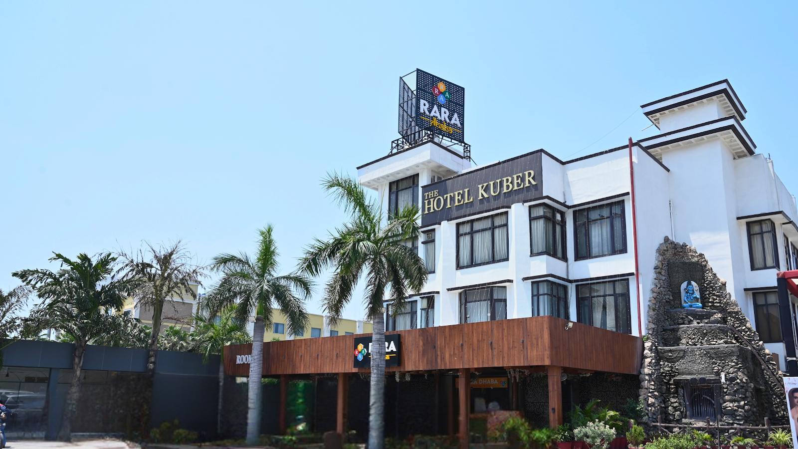 무르탈 Hotel Kuber 인기 음식점 사진