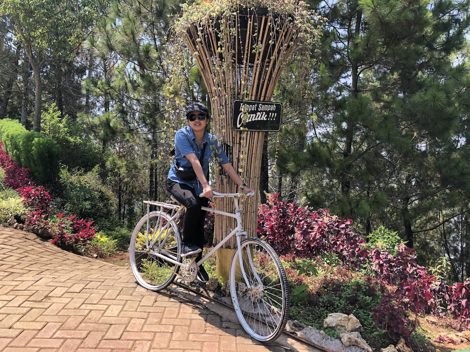 말랑 바냑 언덕 주변 명소 사진