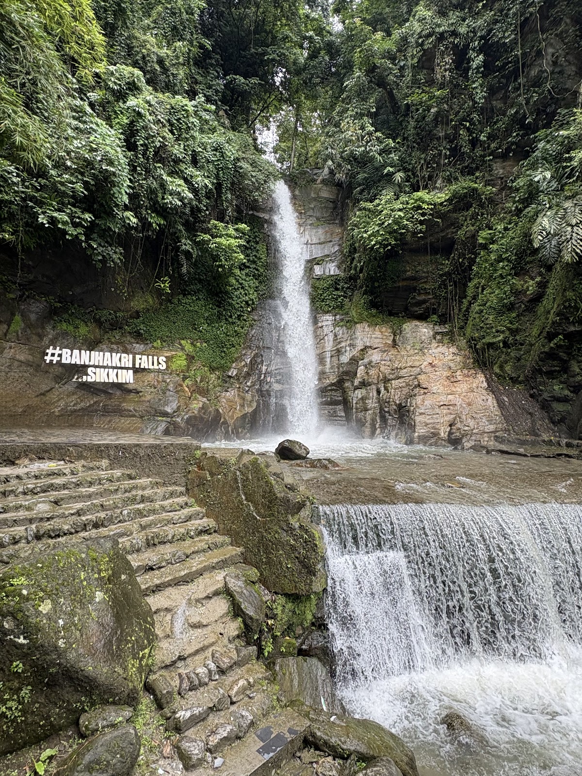 강토크 반쟈크리 폭포 시킴 주변 명소 사진