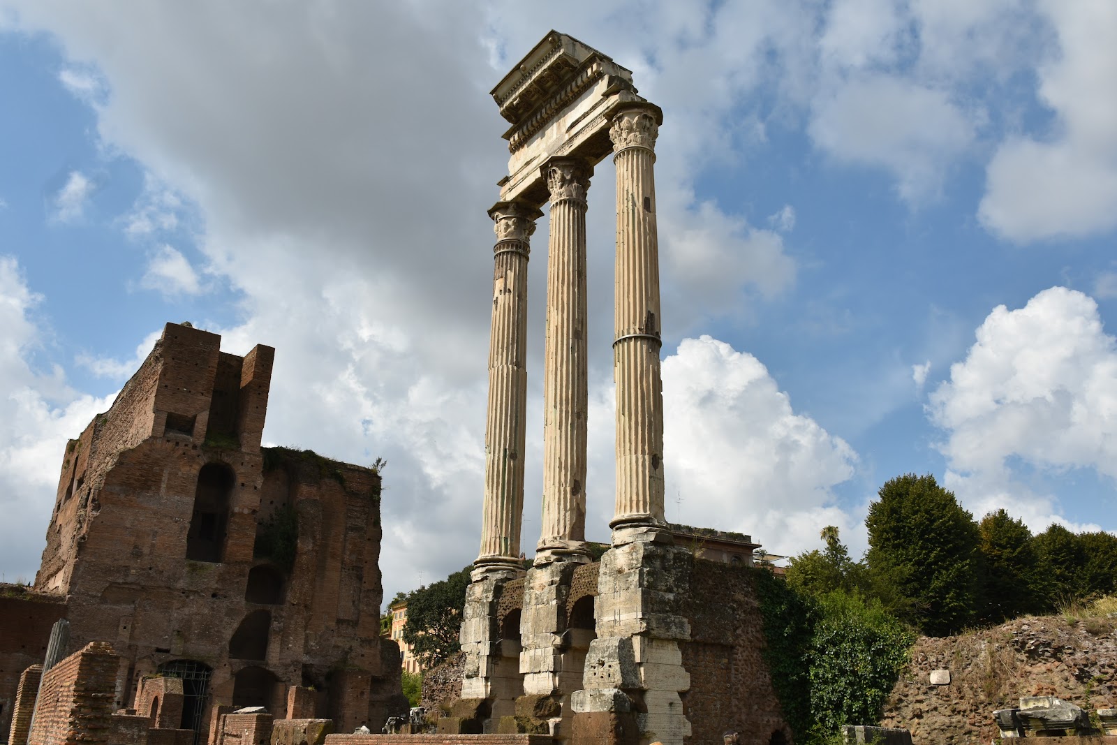 로마 카스토르와 플룩스 신전 주변 명소 사진