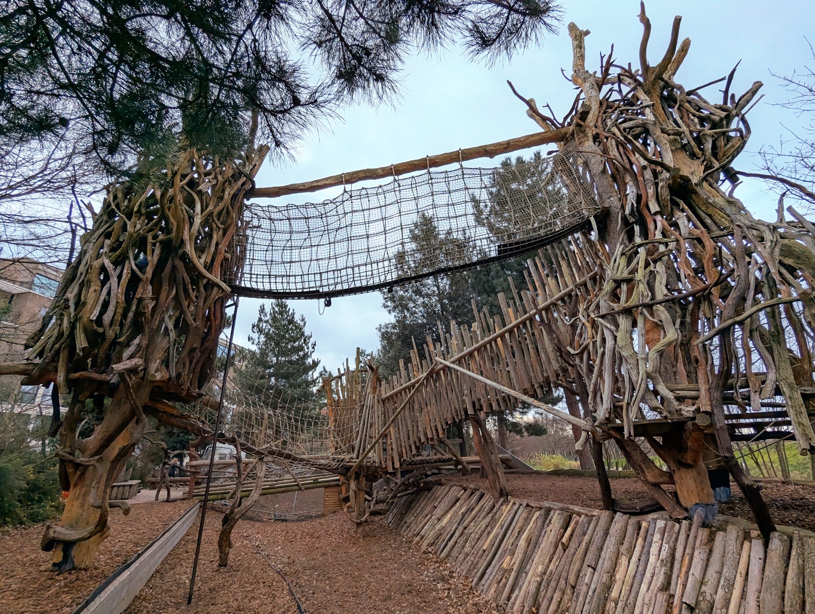런던 텀블링 베이 놀이터 주변 명소 사진
