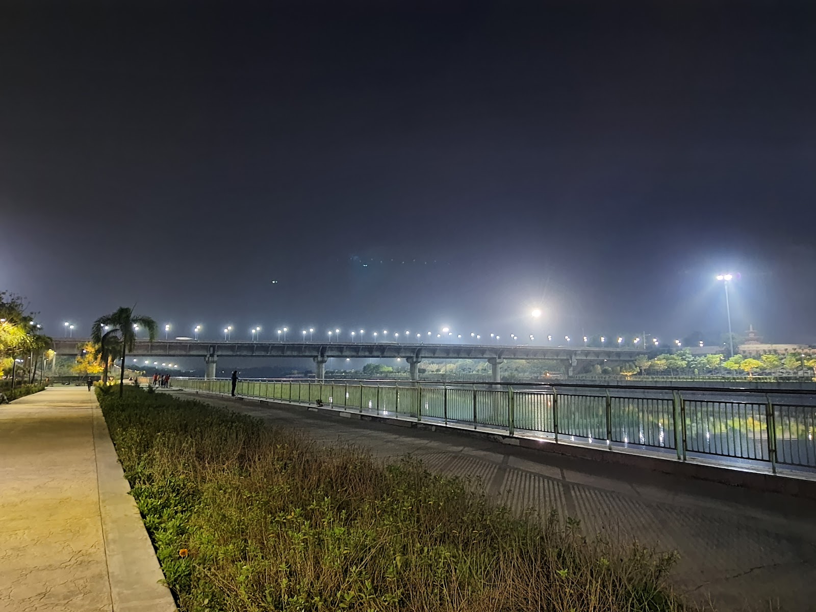 럭나우 곰티 리버프런트 공원 주변 명소 사진