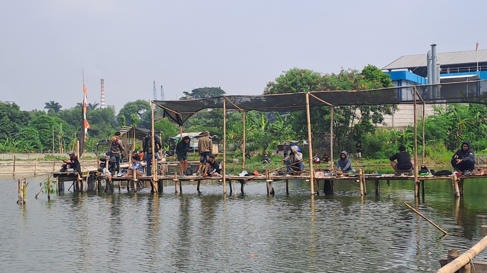 찌까랑 큰 호수 주변 명소 사진