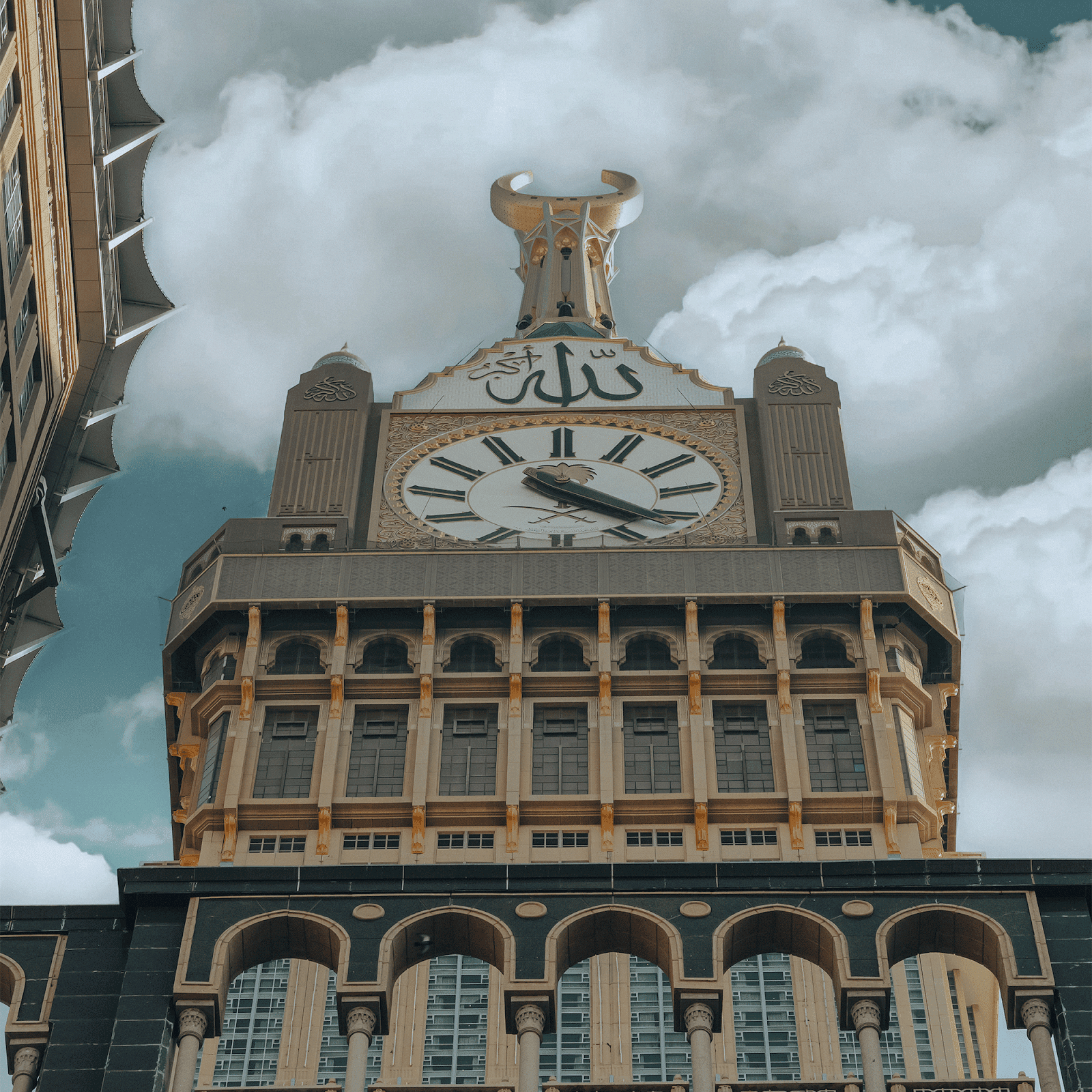 메카 메카 시계 로얄 타워 페어몬트 호텔 근처 맛집 사진
