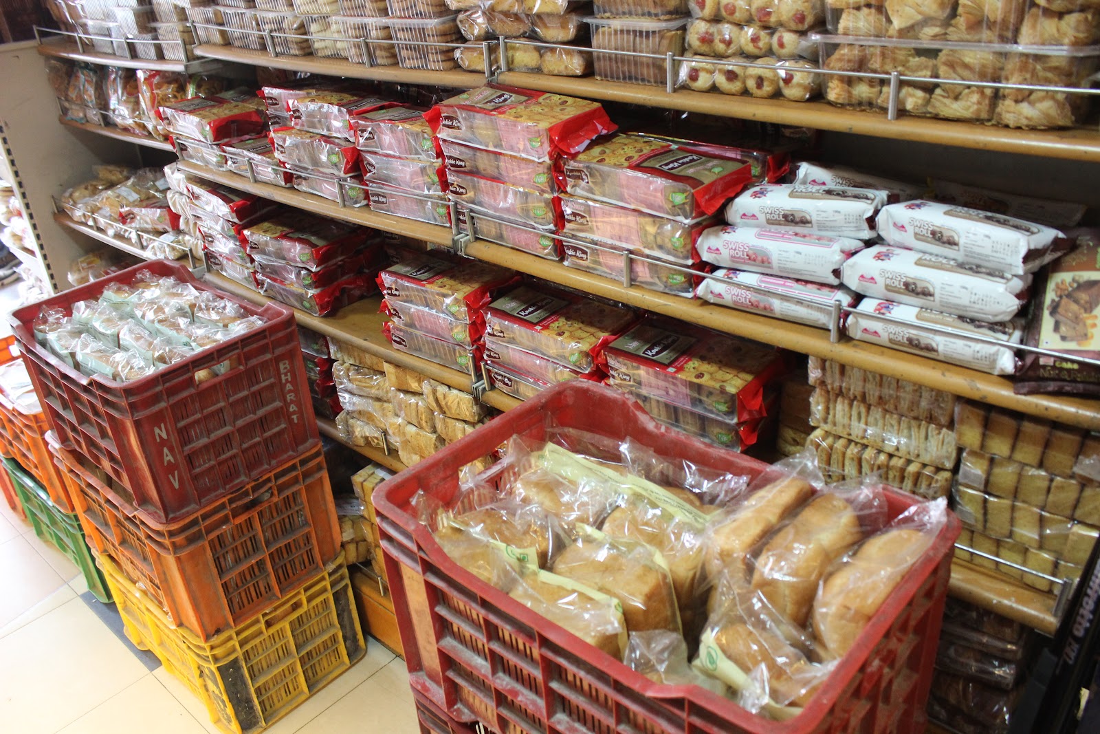 잔시 나브 바라트 베이커리 및 상점 근처 맛집 사진