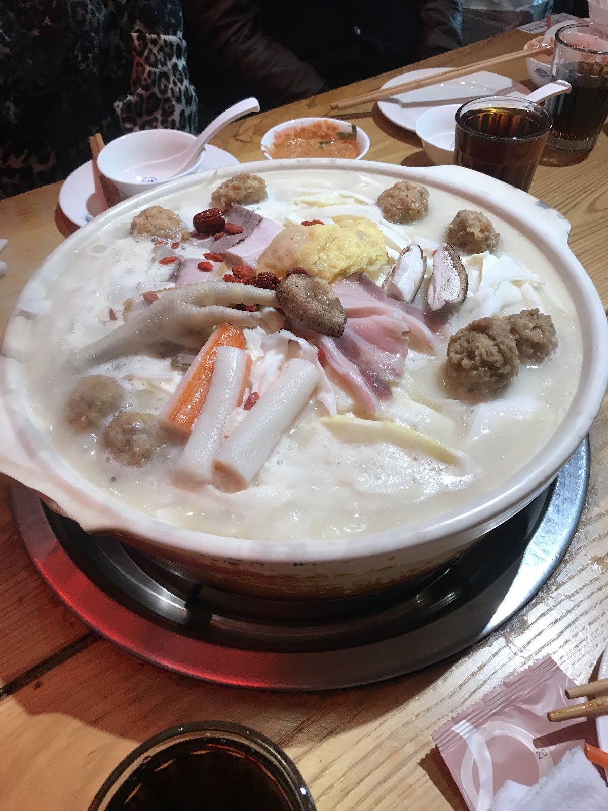 상하이 삼인행골두왕훠궈 근처 맛집 사진