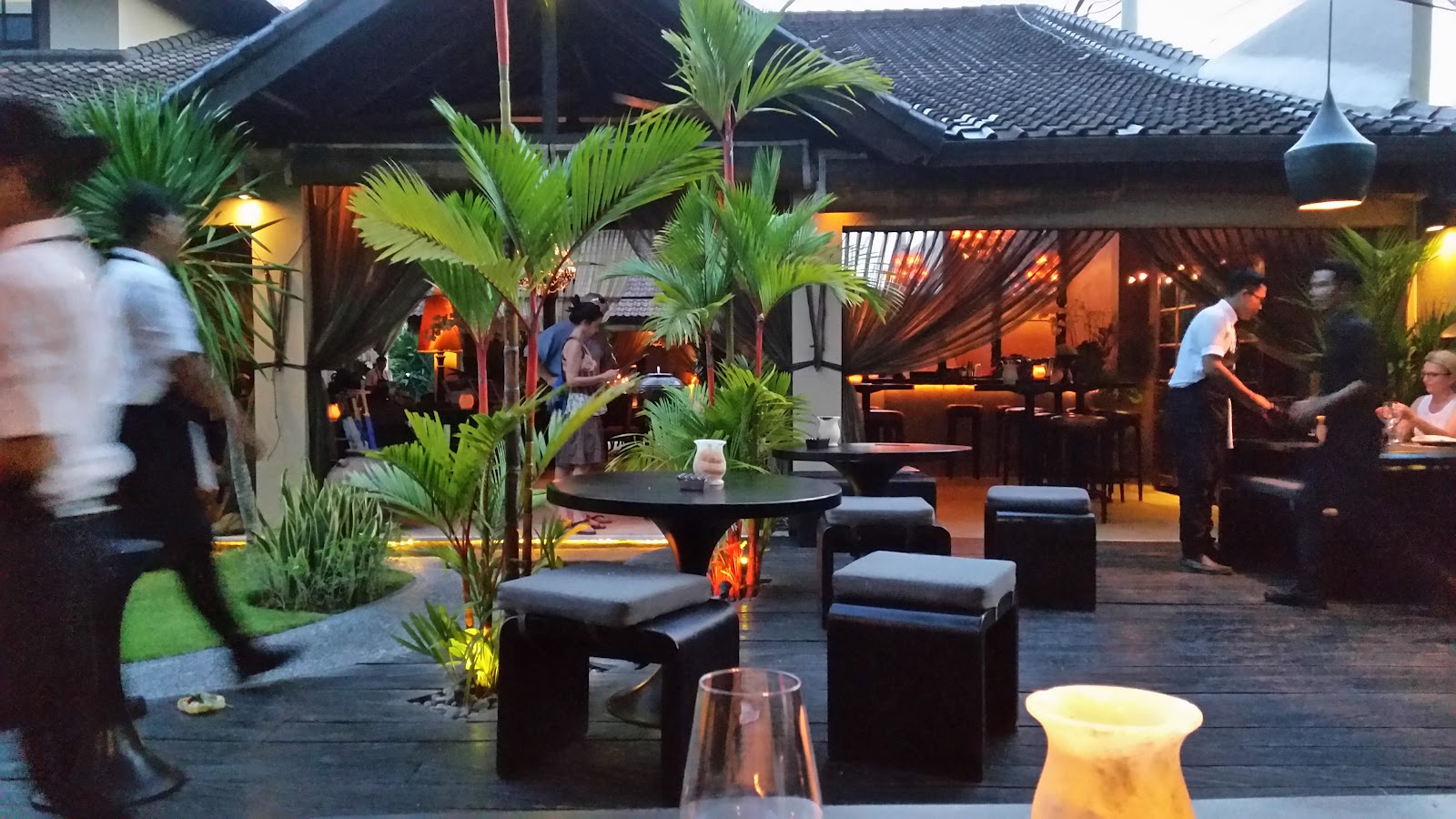 발리 사롱 근처 맛집 사진