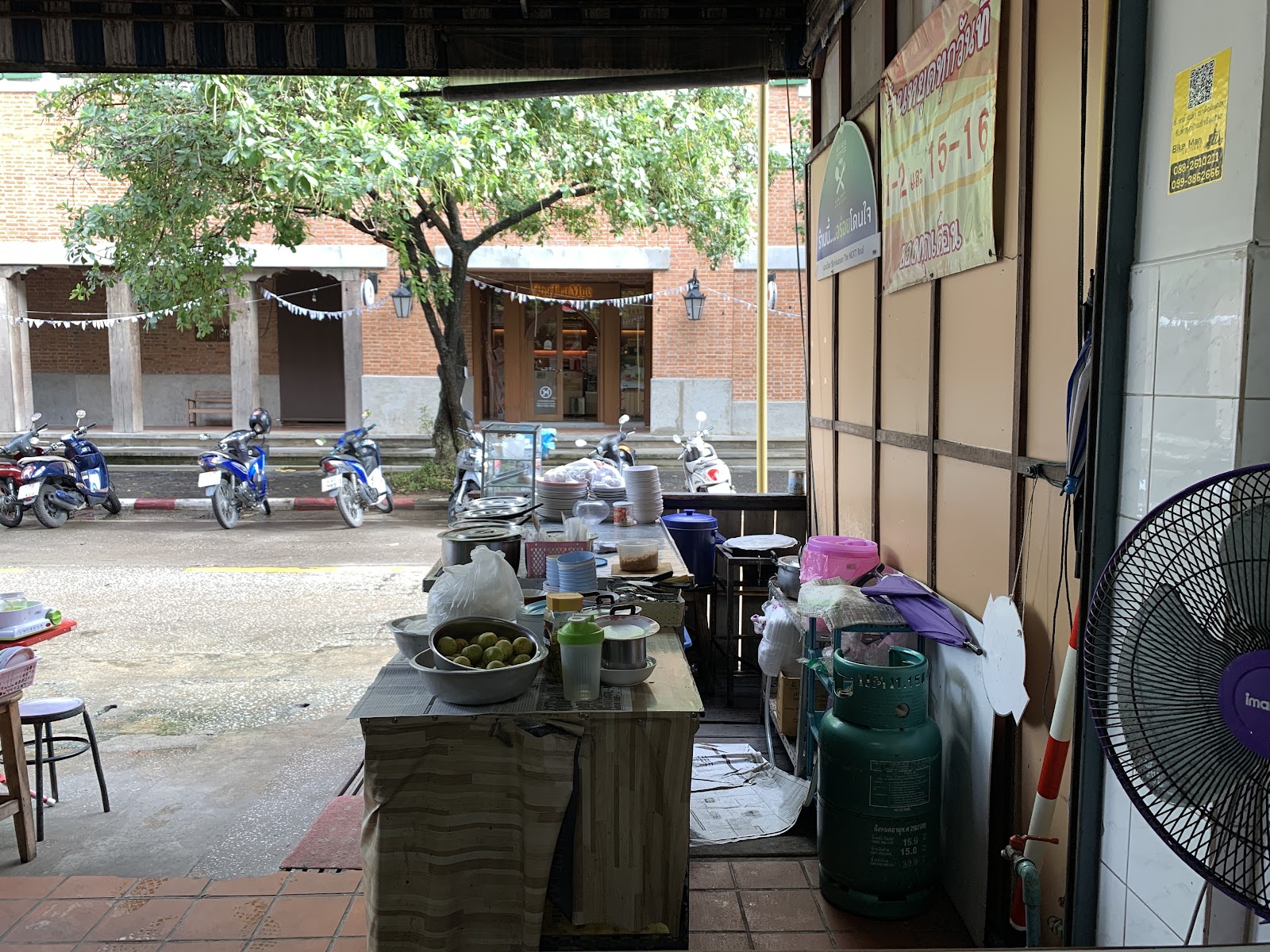 치앙마이 꾸웨이 띠아오 탐룽 근처 맛집 사진