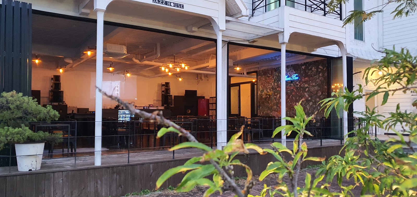 거제 째즈하우스 미디어아트 카페 및 이탈리안레스토랑 근처 맛집 사진