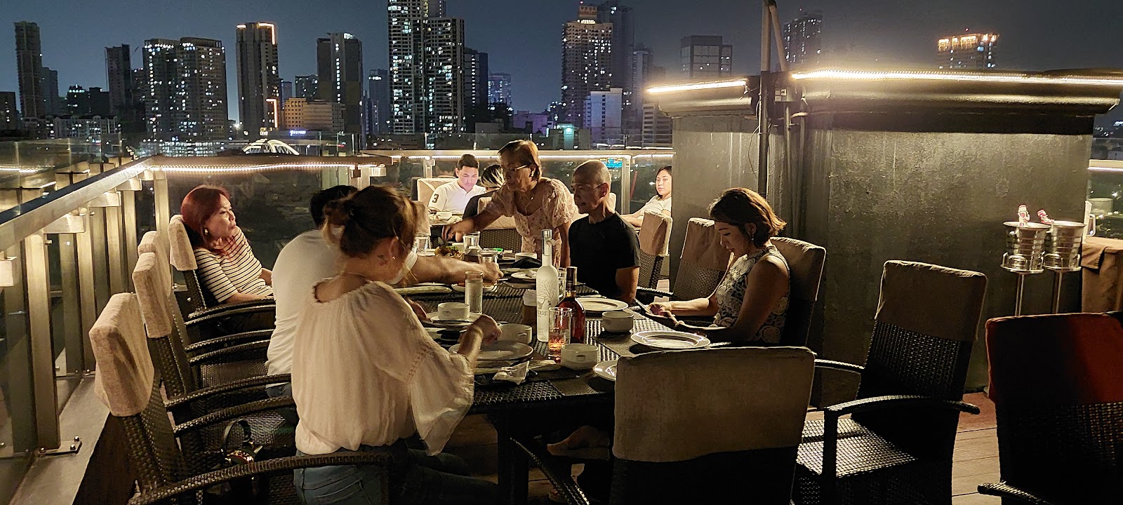 마닐라 스카이 덱 근처 맛집 사진