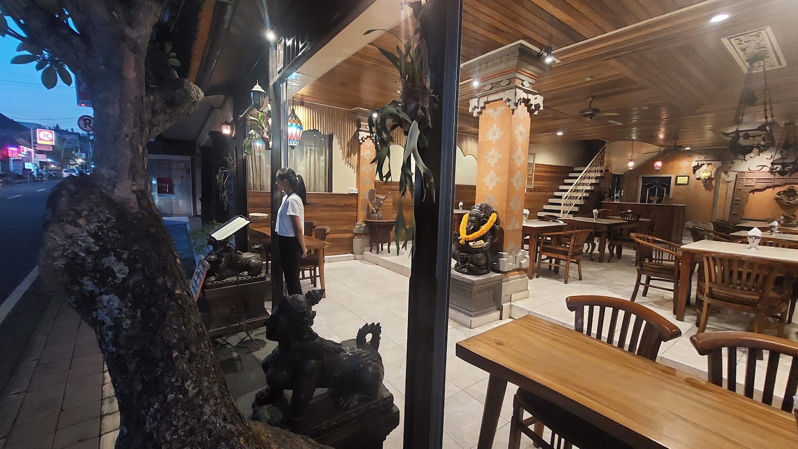 발리 사지타리우스 여관 겸 식당 근처 맛집 사진