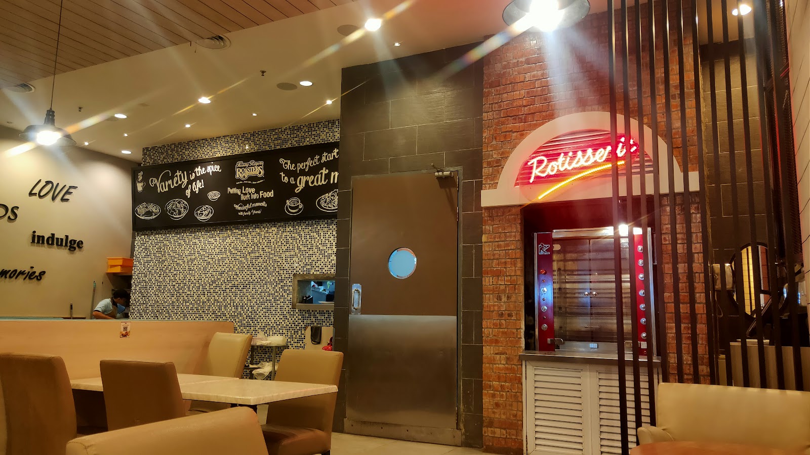 쿠칭 비바시티 메가몰 케니 로저스 로스터스 근처 맛집 사진